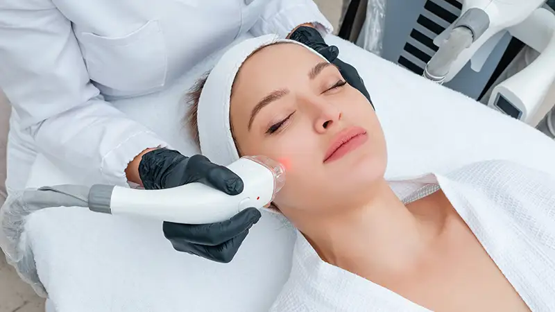 بهترین خدمات کلینیکی برای مراقبت از پوست در پاییز